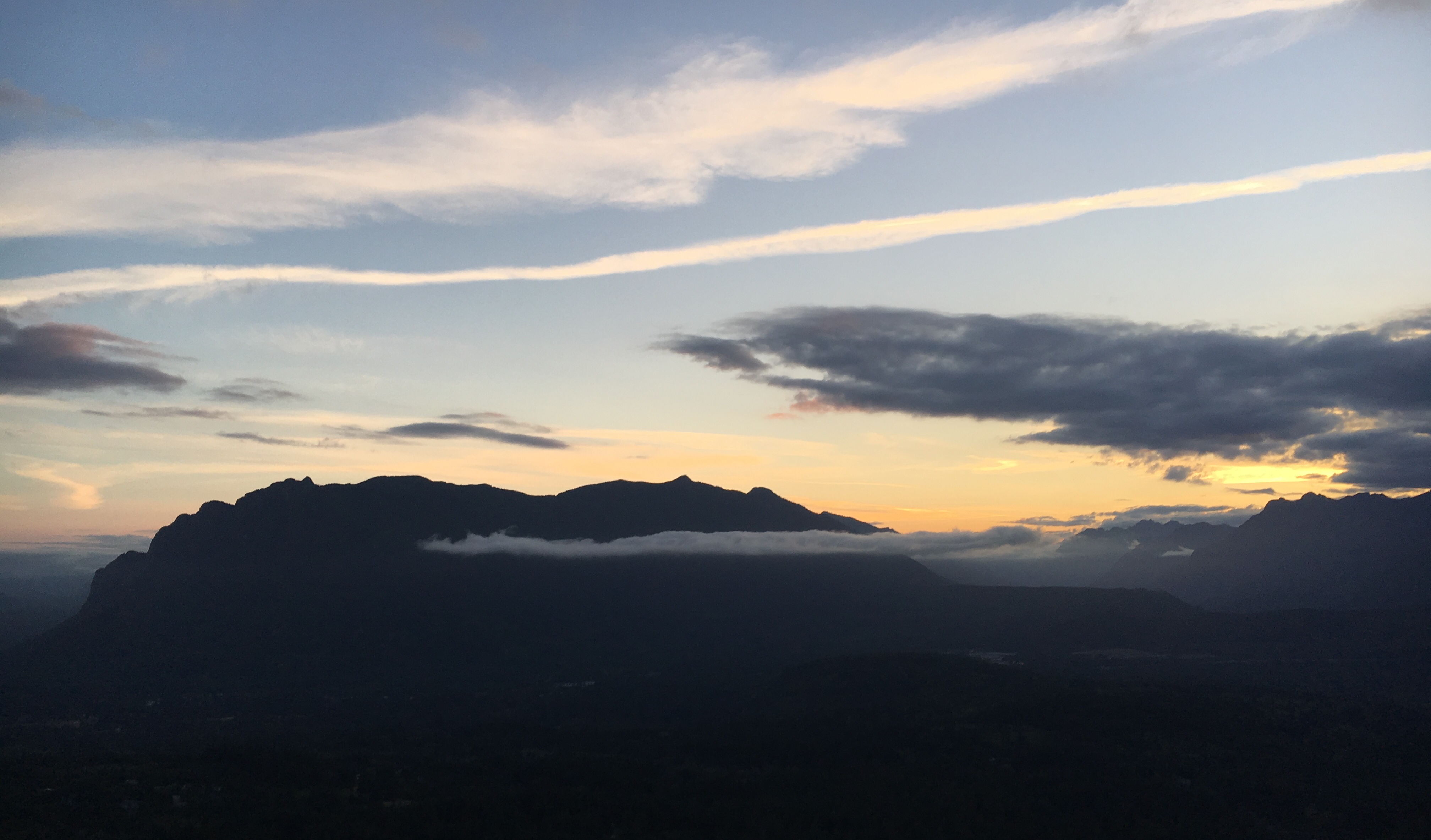 mountain silhouette from rattlesnake ledge at sunrise